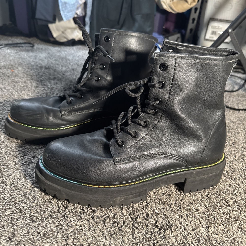 KURT GEIGER LONDON Women's Birdie Combat Boots Rainbow Details Size 40 {read}